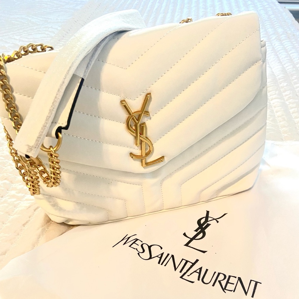 White shoulder bag
